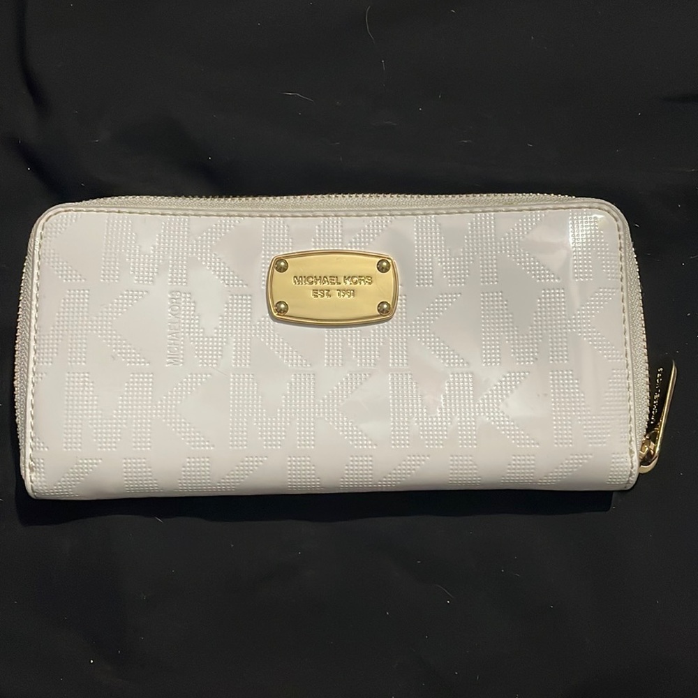 Michael kors wallet